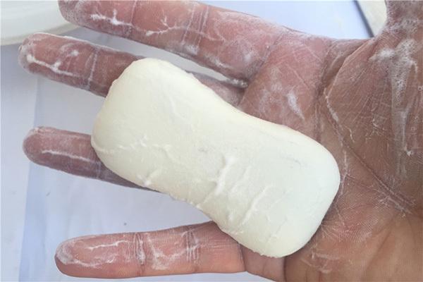 秋季宝宝皮肤干燥是气候问题吗