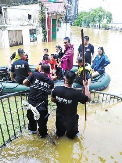 河南救援队广东台风救灾，返程经湖南受阻，不在湖南救灾就要收费