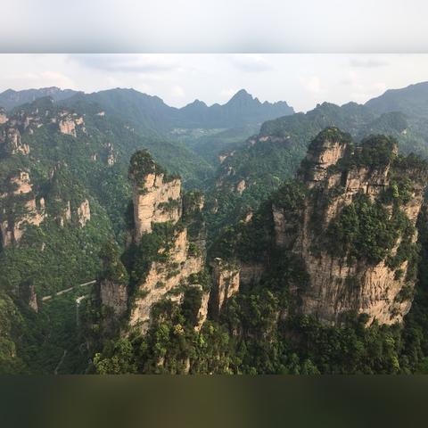 凤凰古城和芙蓉镇哪个拍照好？