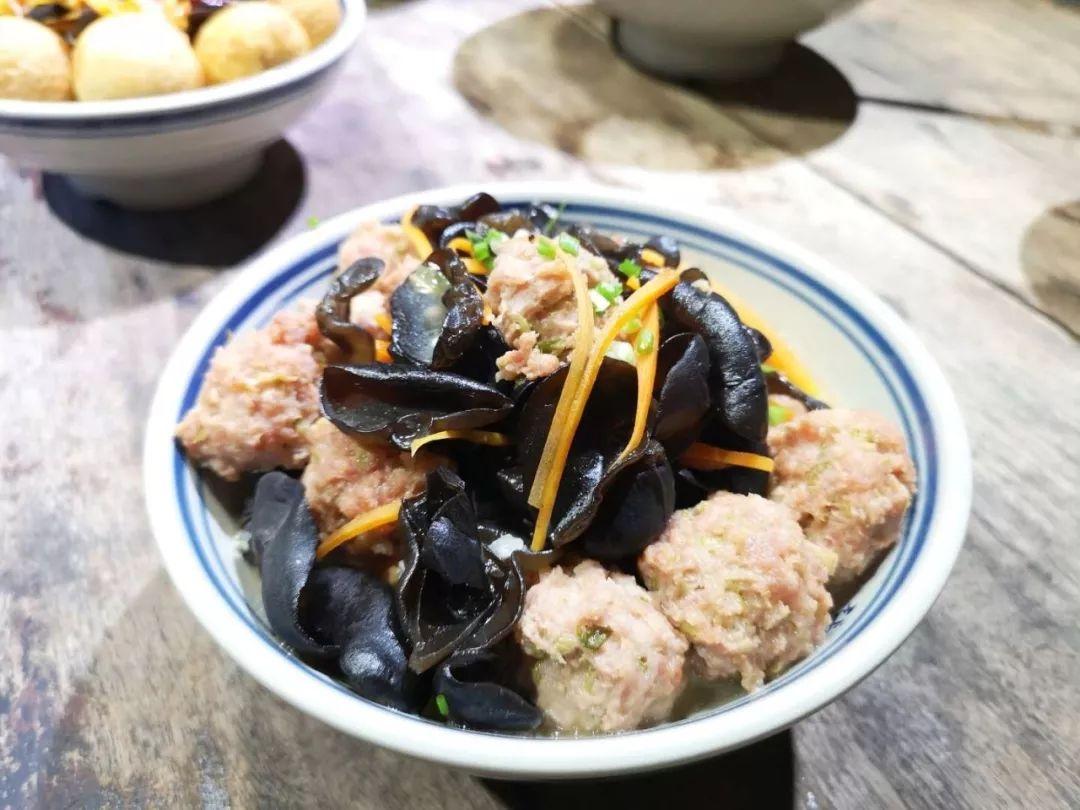 美食小镇有什么（小镇适合开什么店）