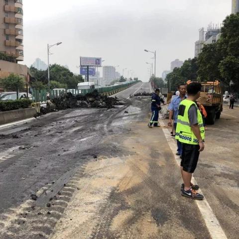 广东省佛山市货车侧翻的长尾关键词有什么
