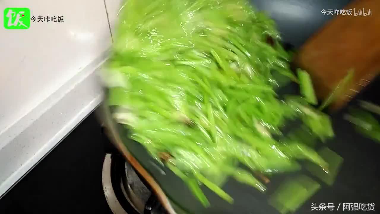 发美食好吃配什么文字（头条美食领域怎么做才好）