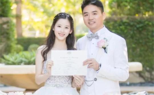 刘强东涉嫌性侵女主角微信曝光：他强迫我发生性关系！代理律师回应了！