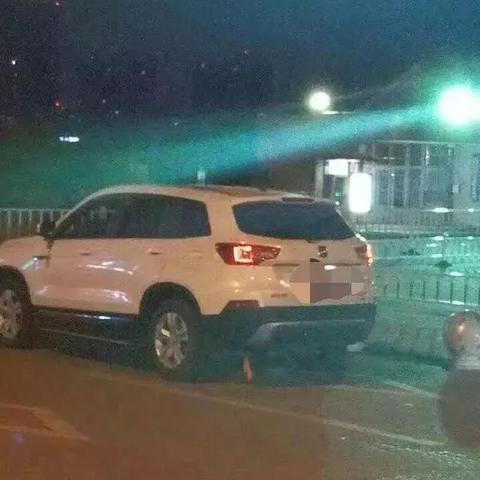 合肥大学城车顶放饮料相关长尾关键词有哪些