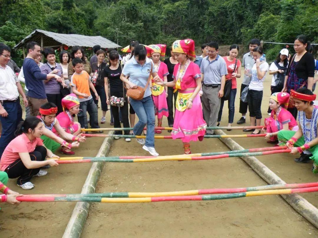 龙虎山有什么美食（旅游住宿你碰到过什么奇葩甚至诡异的事吗）