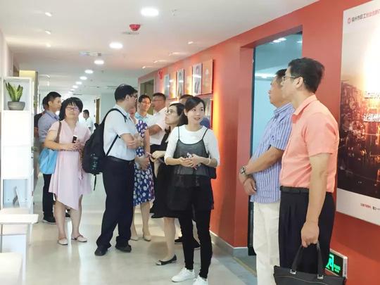 香港工会联合会副会长周联侨先生莅临福州市职工创业创新广场参访