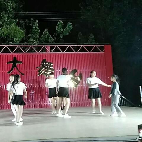 河南工程服装表演的相关长尾关键词有哪些