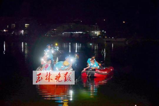 玉林7名未成年人江中划船，1人溺水失踪，至今生死不明