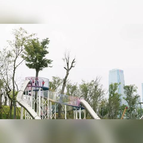 成都市区 滑梯房价格表的长尾关键词有哪些