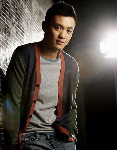 周一围工作室就点赞教主夫妇演技差发声明，高级黑称杨颖为杨老师