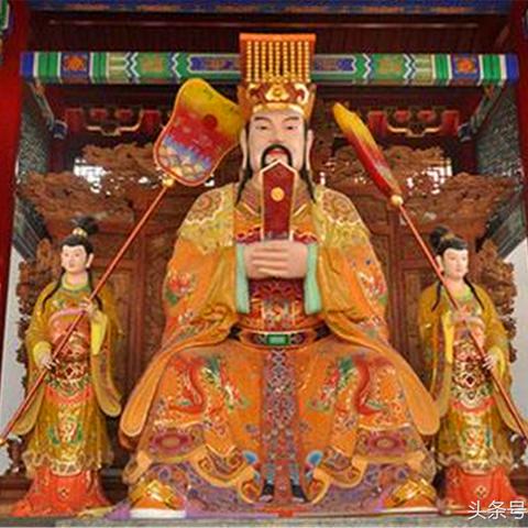 父母宫紫微稳坐庙位，你的家庭运有何玄机？