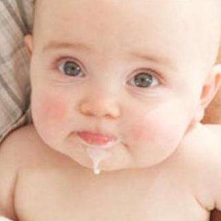 宝宝吐奶是什么原因