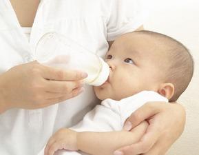 新生儿不吃母乳怎么办
