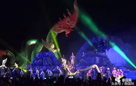 泰国廊开府500人齐献舞同祭龙王庆“娜迦吐龙珠”