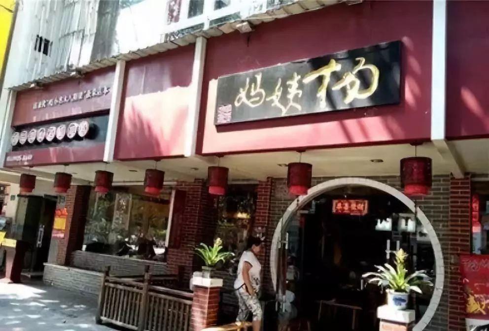 贵阳有什么美食街（兴义小吃街排行榜前十名）