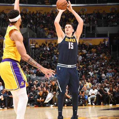 足球运动员虐教练视频的长尾关键词有什么