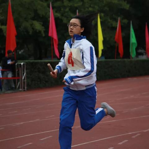 成都市内田径馆在哪里啊