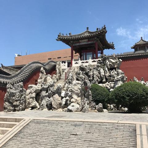 上海市与沈阳市哪个大