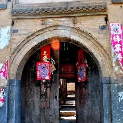 高校迁往河南最新消息的相关长尾关键词有哪些