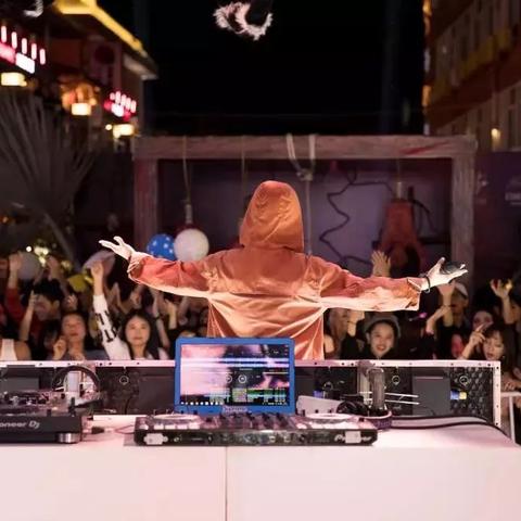 泉州市小白鞋的长尾关键词有什么