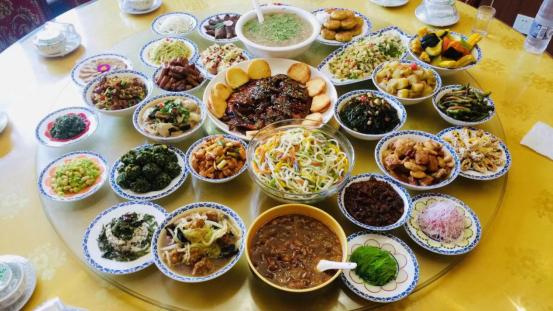 多吃什么美食最好（现在有哪些比较火爆的小吃）