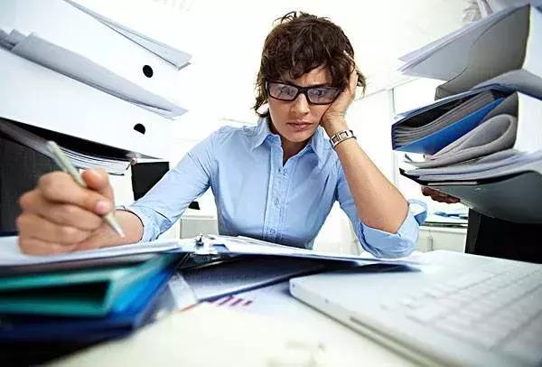 女性遇到的职场困境有哪些 女性遇到的职场困境有哪些