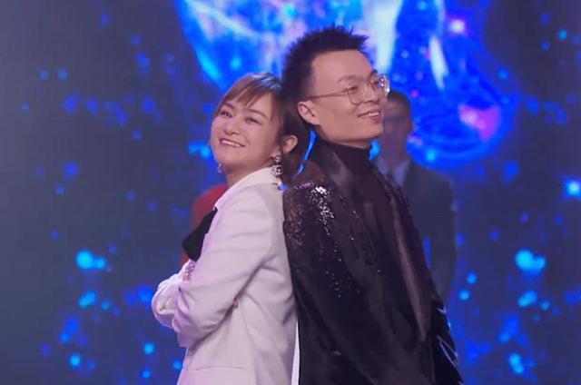 宝宝闹百天是怎么回事
