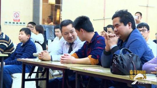 “没有梦想追求的人，才是残疾人！”他说出这句话，铿锵有力！