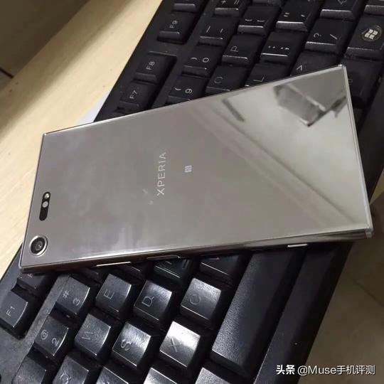 4k屏+ip68跌破1500！冷门神机2019还值得入手吗？