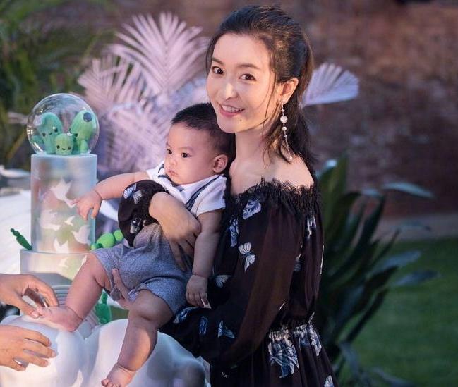 女宝宝姓关怎么起名（你听过最惨的女人）