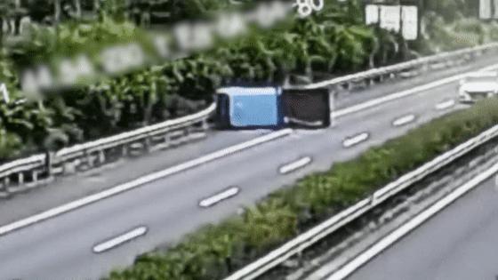 货车怎么连接手机听歌（五菱新卡货车怎么给手机充电）