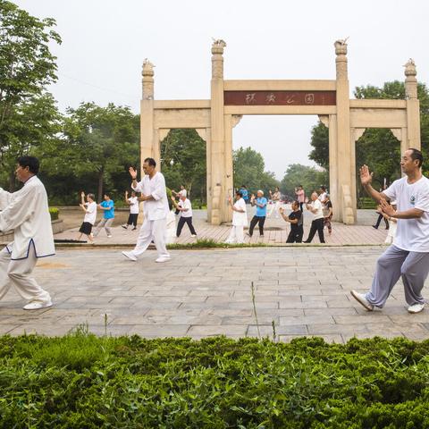 济南市哪个大区人口多些