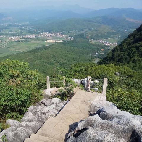 广西桂林爬山训练基地相关长尾关键词有哪些