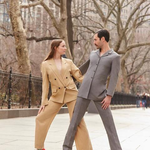 成都市万年场地铁站c口的长尾关键词有哪些