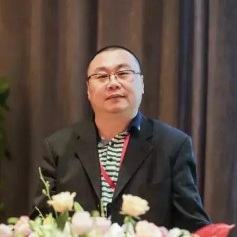 跨境电商运营十月离职的相关长尾关键词是那些