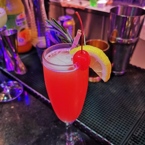 厦门最有名的酒吧的相关长尾关键词有哪些