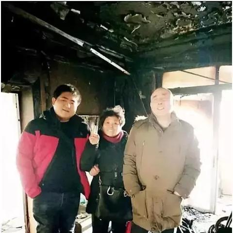 大连自拍馆设备的长尾关键词有什么