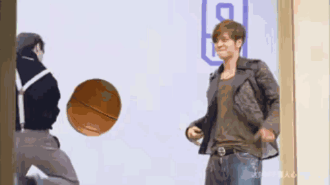 罗志祥呕吐表情包gif