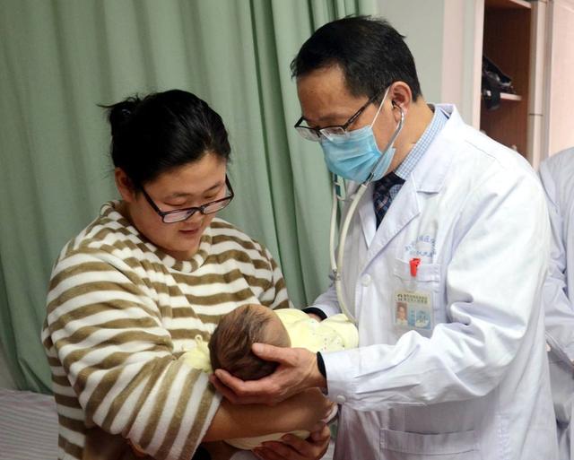 孩子的鼻子有鼻屎怎么清理好