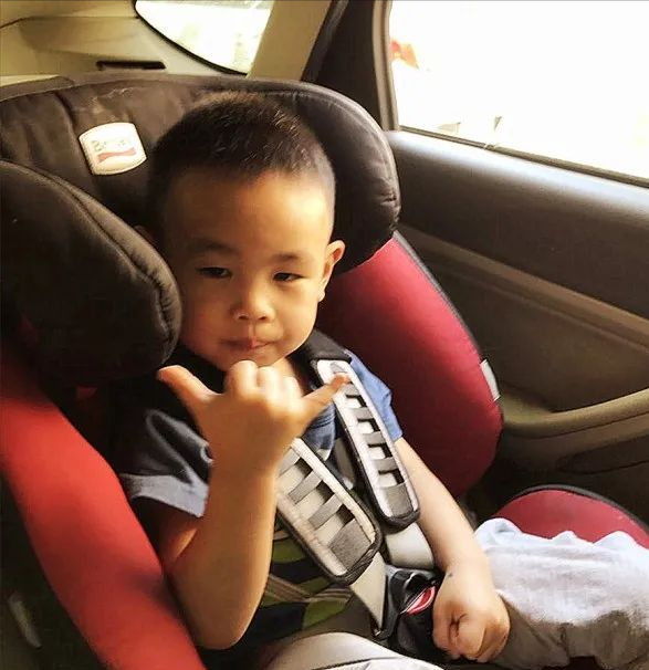 孩子在旅游的时候喜欢哭闹怎么办