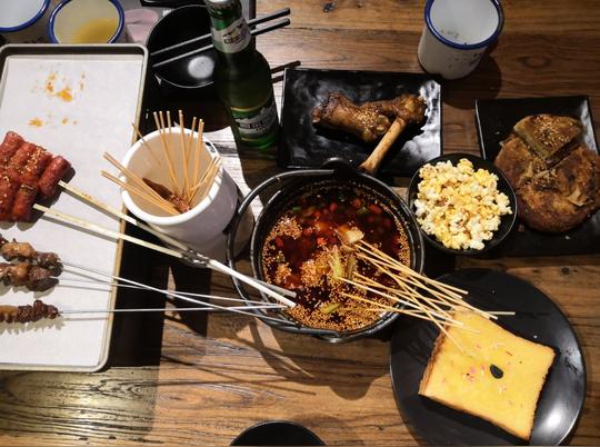 冬天吃烧烤？专治噬肉兽！洛阳这家烧烤工场够带劲儿