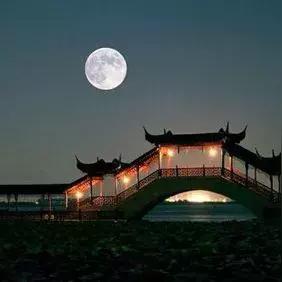 “从月亮看你身体隐藏的健康信号”