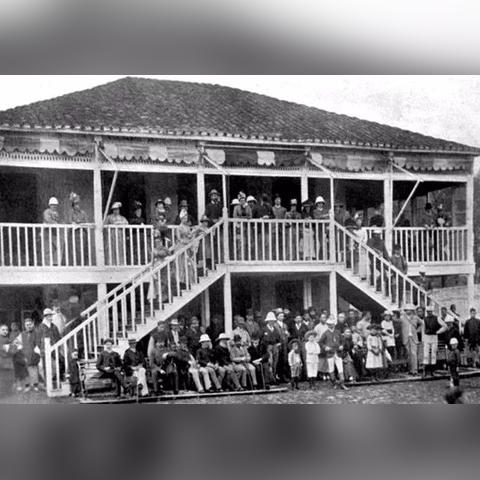 武汉市跑马场在什么地方