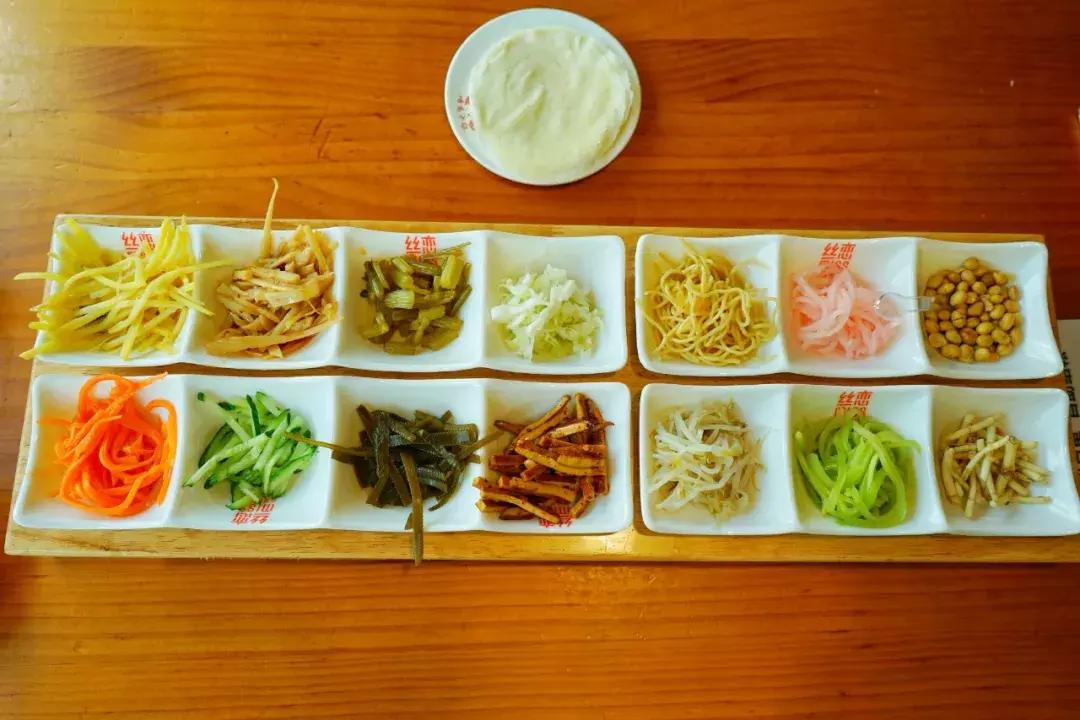 贵州女人吃什么美食（你吃过老干妈吗）