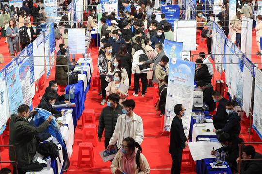 毕业生70%已经明确毕业去向！吉林大学2021届毕业生春季就业创业大市场昨日举行