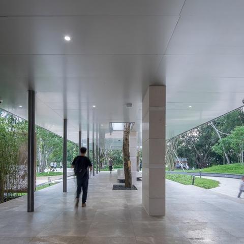 深圳市莲花山在哪个区