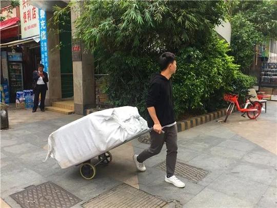 我们暴走厦门大大小小批发市场，发现这些鲜为人知的“秘密交易”