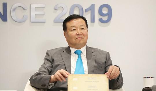 低调的隐形富豪：两年绕地球16个圈，靠别人都不要的烂尾楼发家