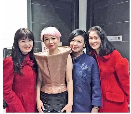 “方怡”潮爆，“双儿”再嫁生女，《鹿鼎记》“七美”今何在？