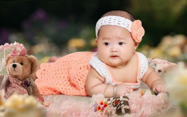 妈妈怎样给宝宝把大小便
